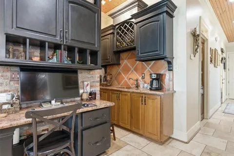 $850,000 | 1300 Charlestown Lane, Lake Charles, LA 70605