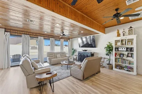 $850,000 | 1300 Charlestown Lane, Lake Charles, LA 70605