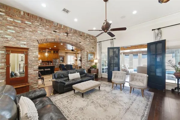 $799,999 | 1300 Charlestown Lane, Lake Charles, LA 70605