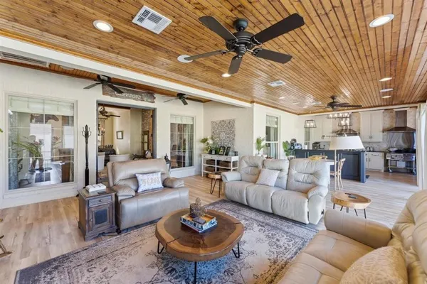 $799,999 | 1300 Charlestown Lane, Lake Charles, LA 70605