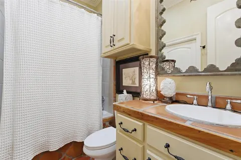 $850,000 | 1300 Charlestown Lane, Lake Charles, LA 70605