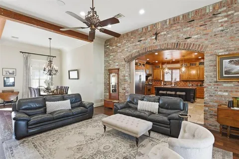 $850,000 | 1300 Charlestown Lane, Lake Charles, LA 70605