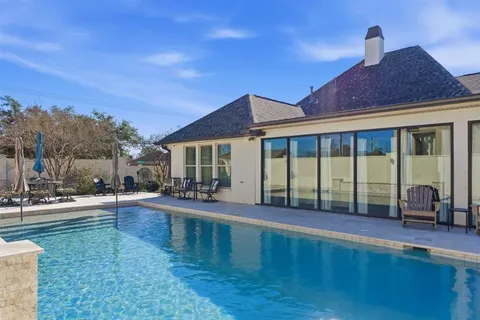 $850,000 | 1300 Charlestown Lane, Lake Charles, LA 70605