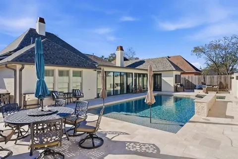 $850,000 | 1300 Charlestown Lane, Lake Charles, LA 70605