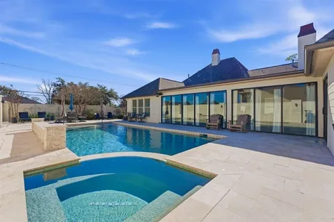 $850,000 | 1300 Charlestown Lane, Lake Charles, LA 70605