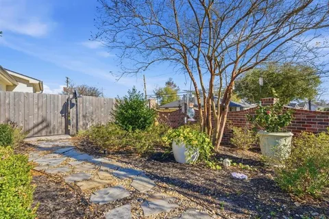 $850,000 | 1300 Charlestown Lane, Lake Charles, LA 70605