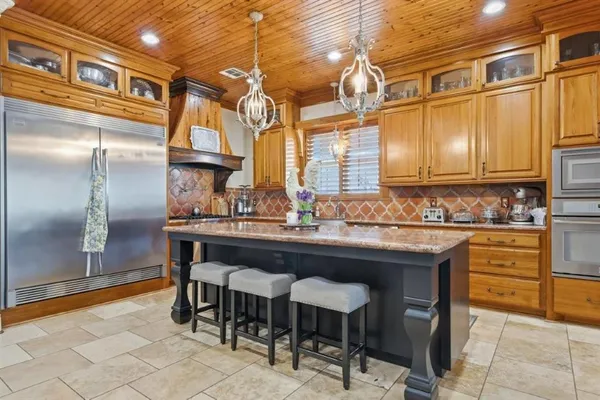 $799,999 | 1300 Charlestown Lane, Lake Charles, LA 70605