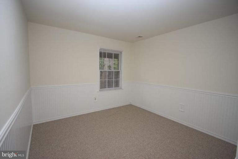 11322 Myrtle Lane Reston, VA 20191 - Photo 19 of 24 an empty room with a window