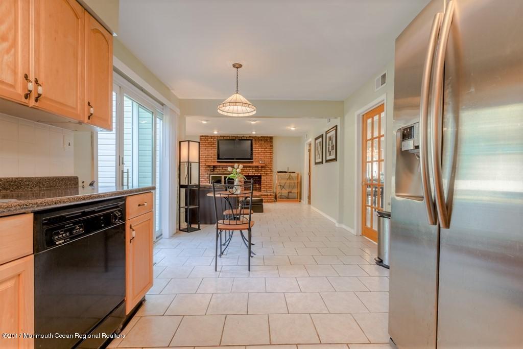 2 Brandon Road Marlboro, NJ 07746 - Photo 8 of 21 Kitchen/Family Room
