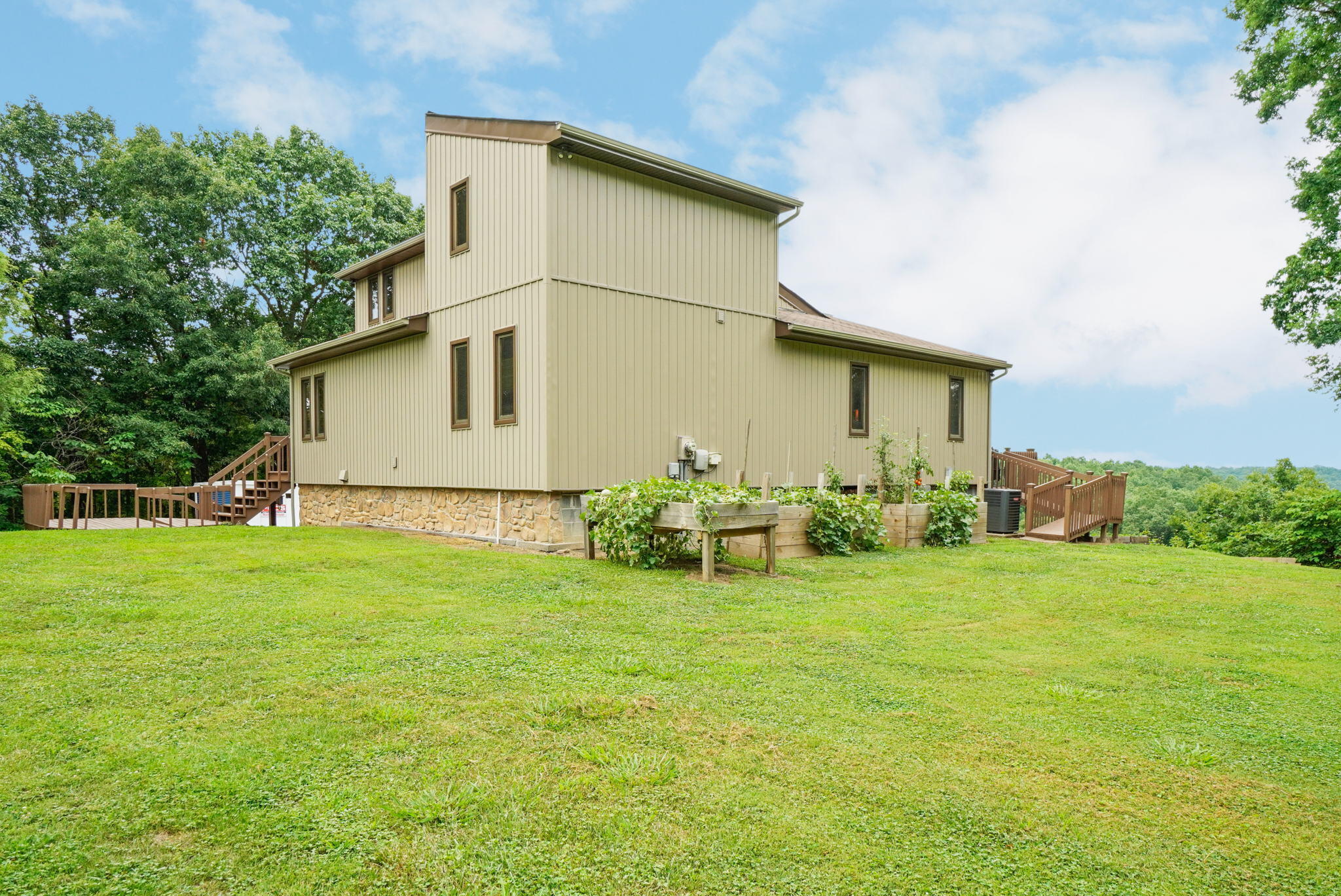 669 Big Hollow Road Blountville, TN 37617 - Photo 6 of 55 35-web-or-mls-JH-Mon 20220725-313a
