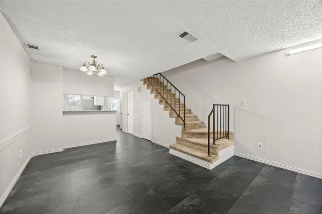 $1,650 | 601 Carriagehouse Lane, Unit A3, Garland, TX 75040