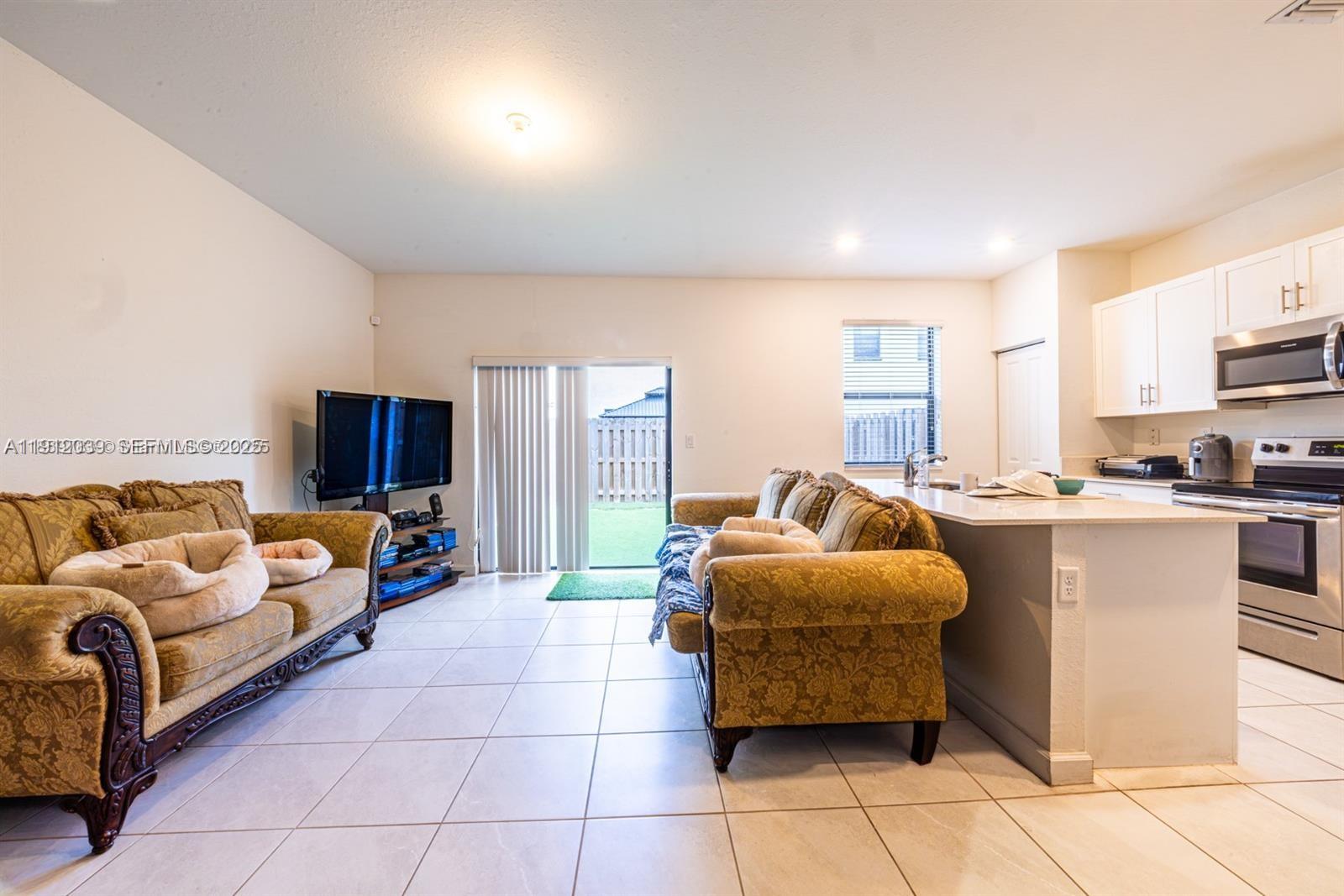 11953 Southwest 245th Terrace Homestead, FL 33032 - Photo 5 of 18