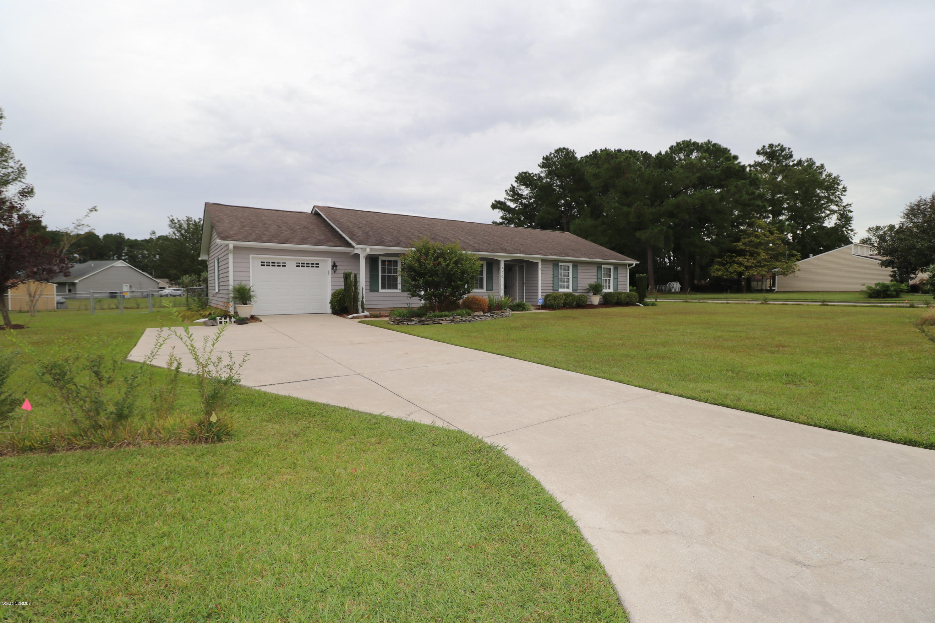 800 Shadowridge Road Jacksonville, NC 28546 - Photo 6 of 47 IMG_4669 - Copy
