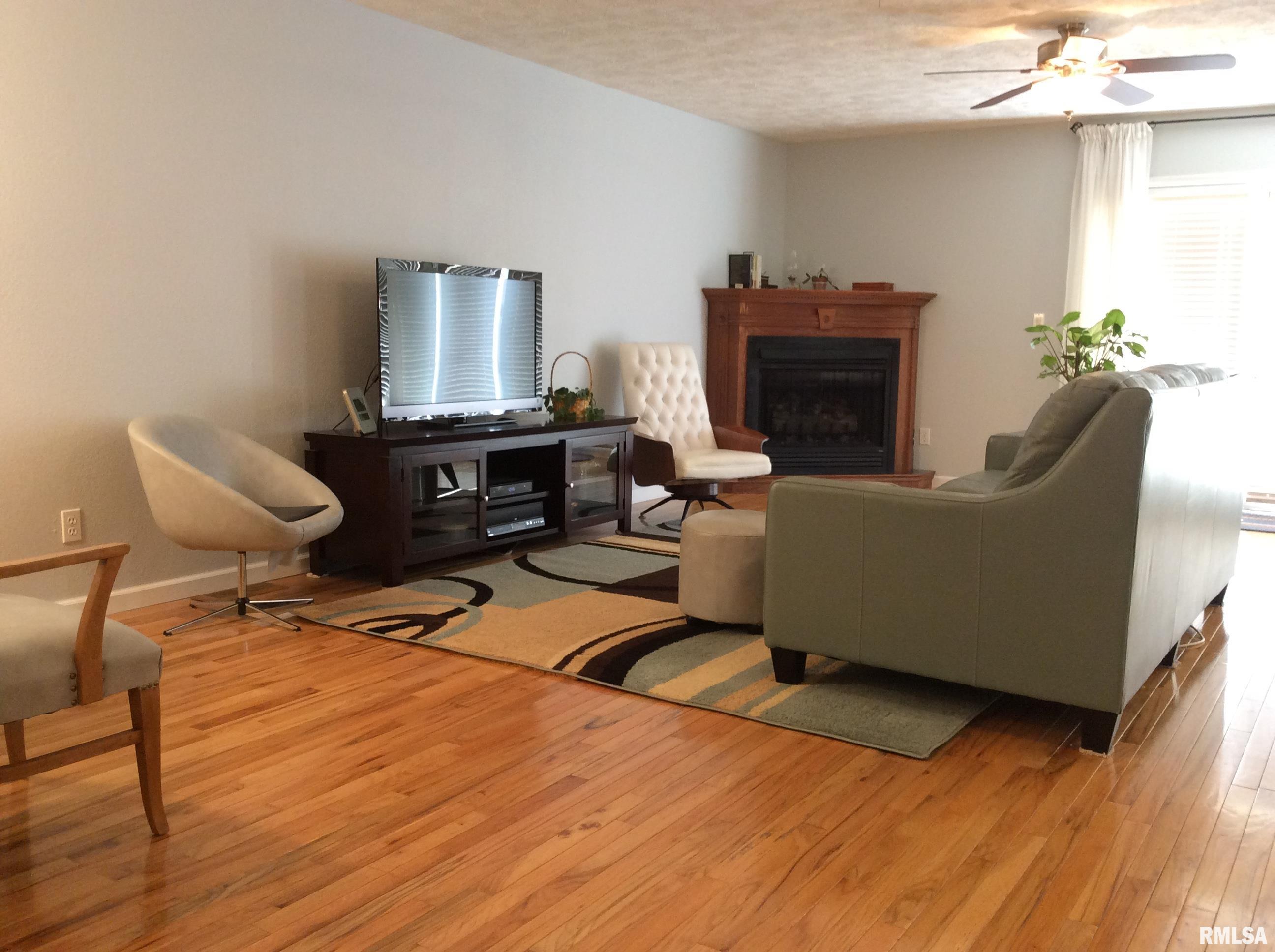 16835 East Fairfield Road Mount Vernon, IL 62864 - Photo 5 of 50 Gallery Image 5