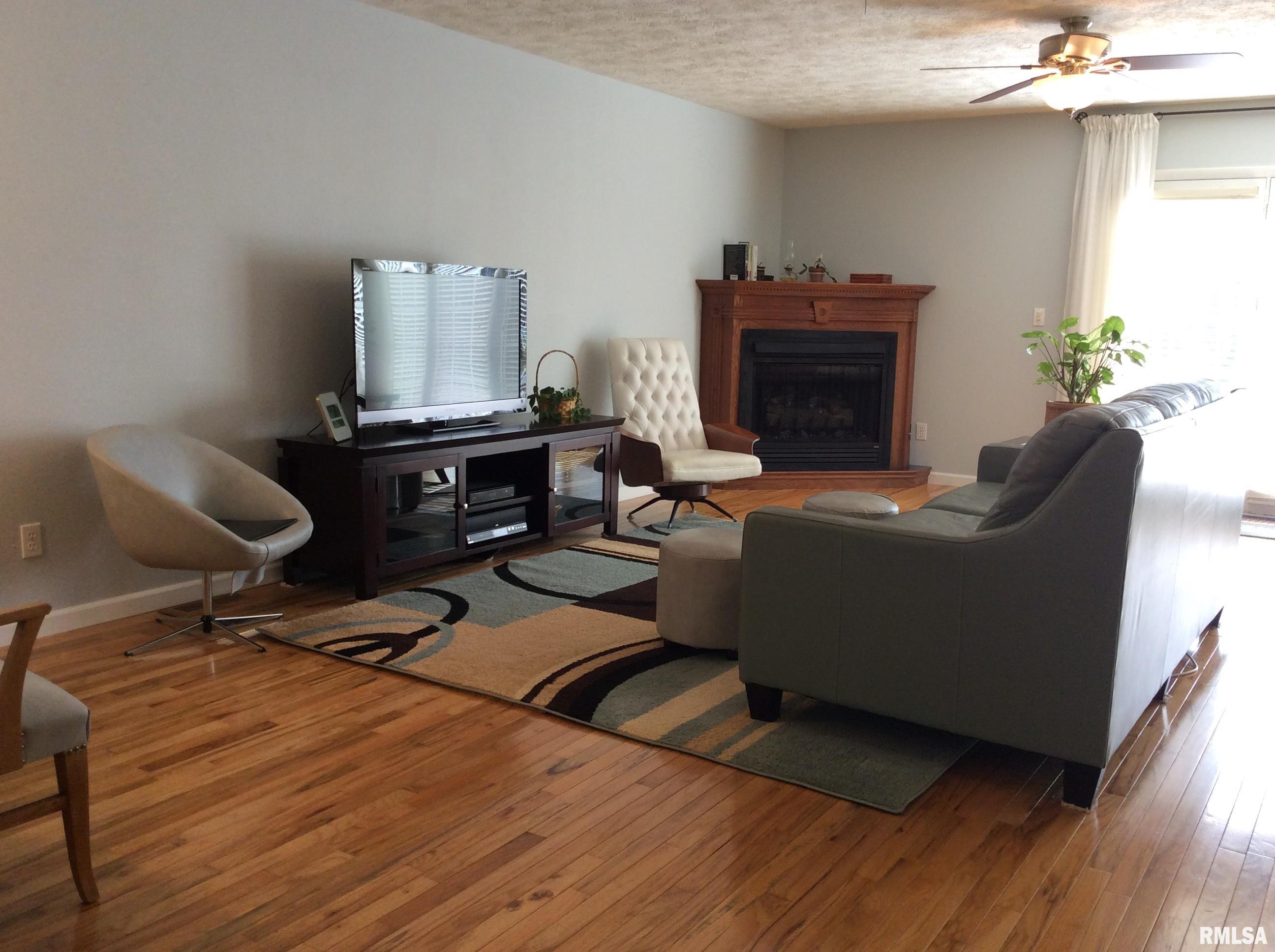 16835 East Fairfield Road Mount Vernon, IL 62864 - Photo 10 of 50 Gallery Image 10