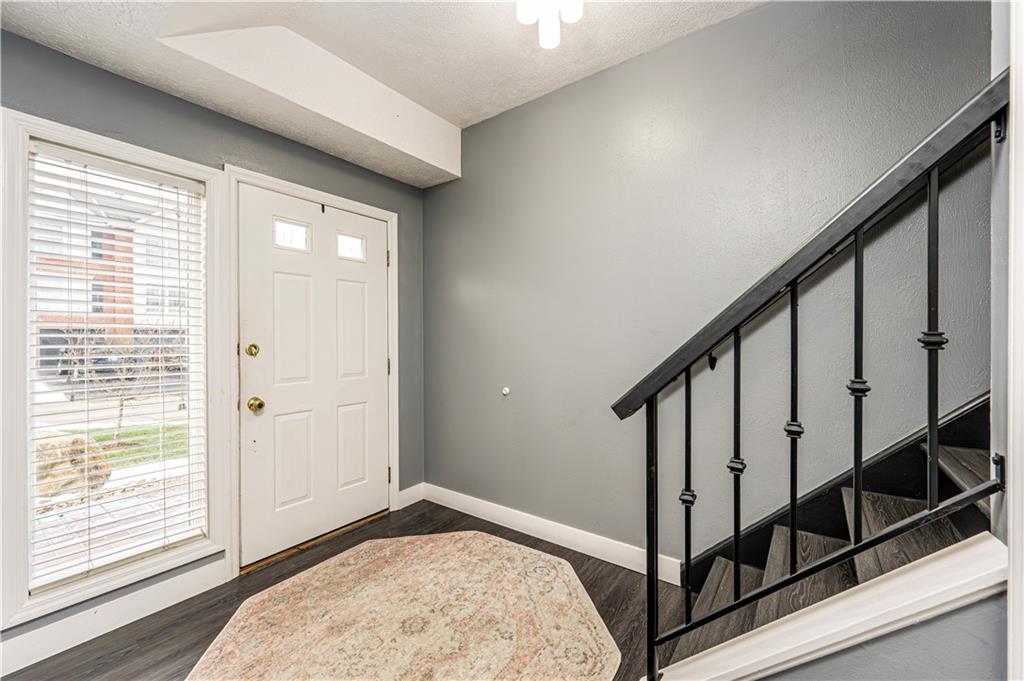 72 Unity Square Greensburg, PA 15601 - Photo 4 of 47