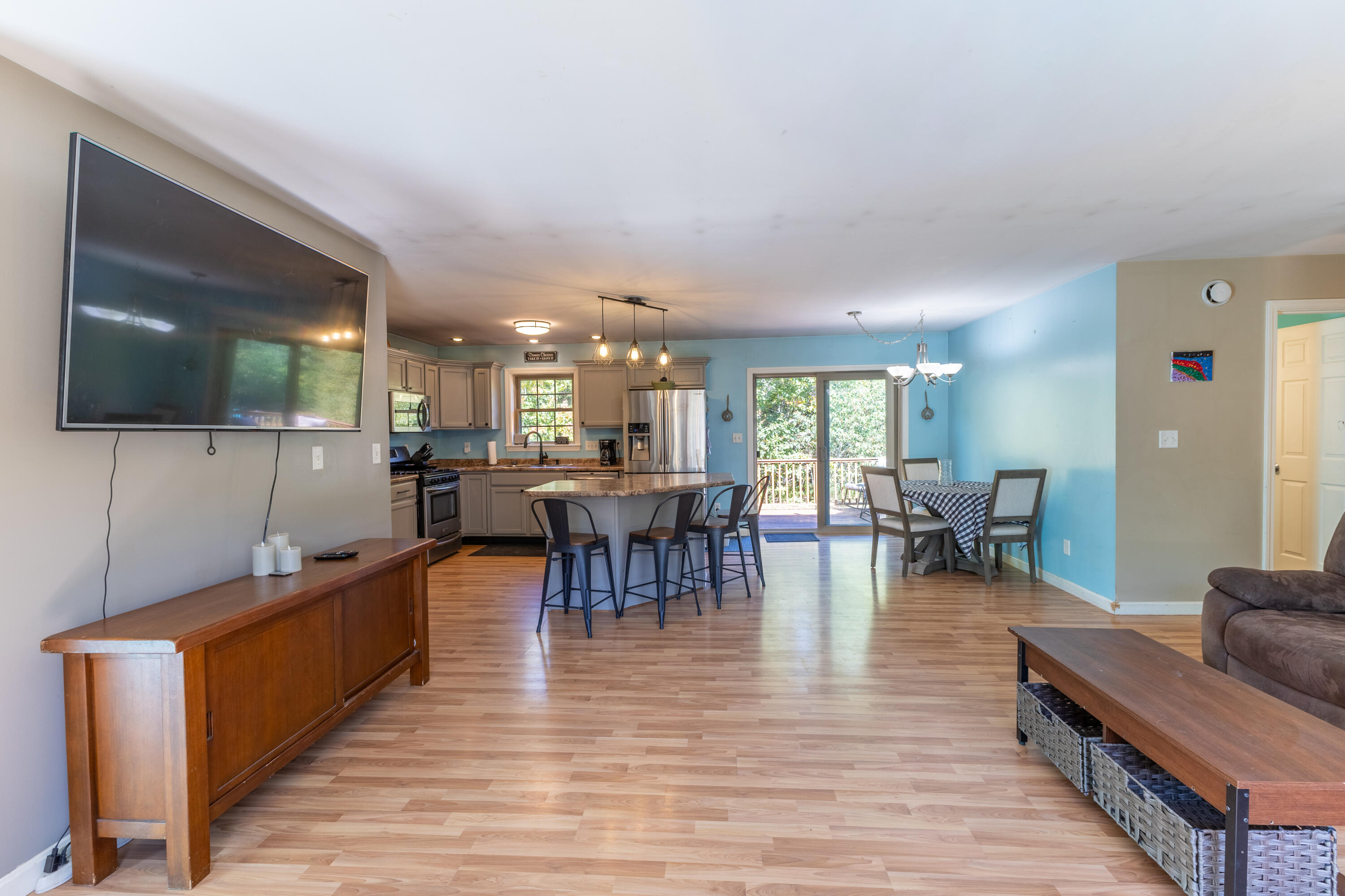 337 Town Farm Road Bucksport, ME 04416 - Photo 23 of 58 Living