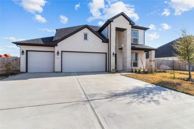 $490,000 | 11802 Champions Frst Drive, Mont Belvieu, TX 77535