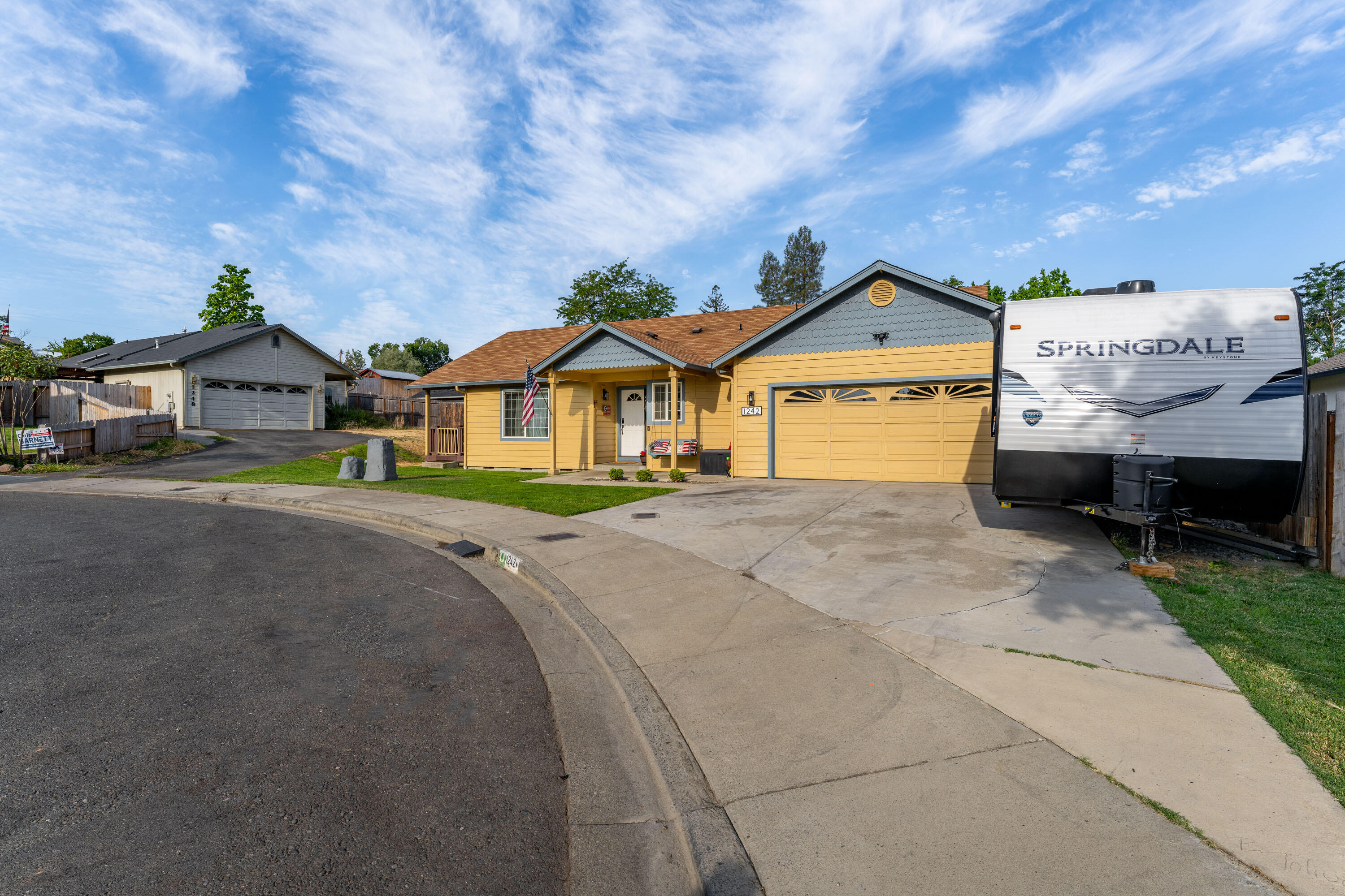1242 Rockingham Place Grants Pass, OR 97527 - Photo 23 of 24 EXT (8 of 8)
