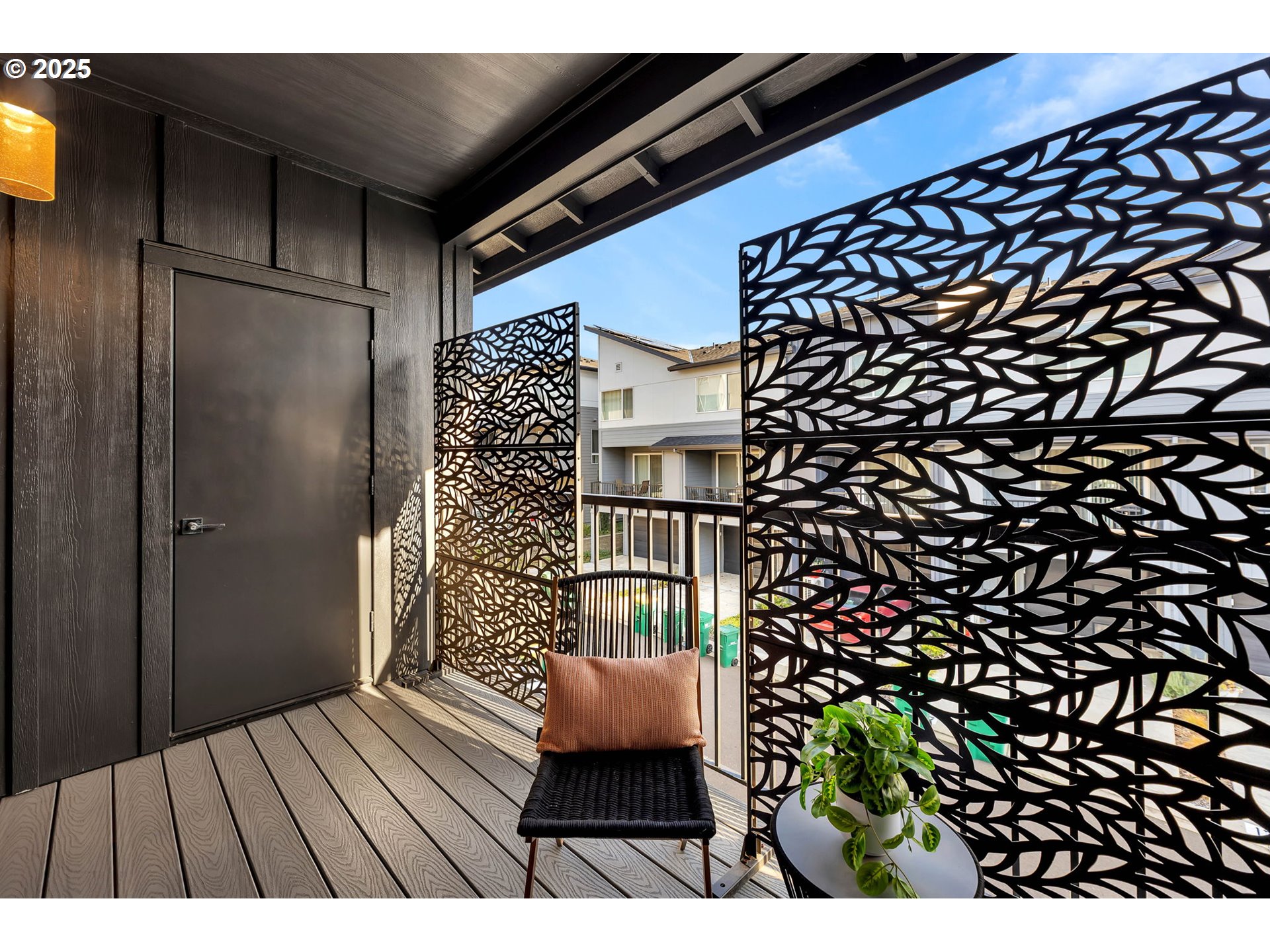 17238 Southwest Goldcrest Lane Beaverton, OR 97007 - Photo 43 of 48 a view of entryway