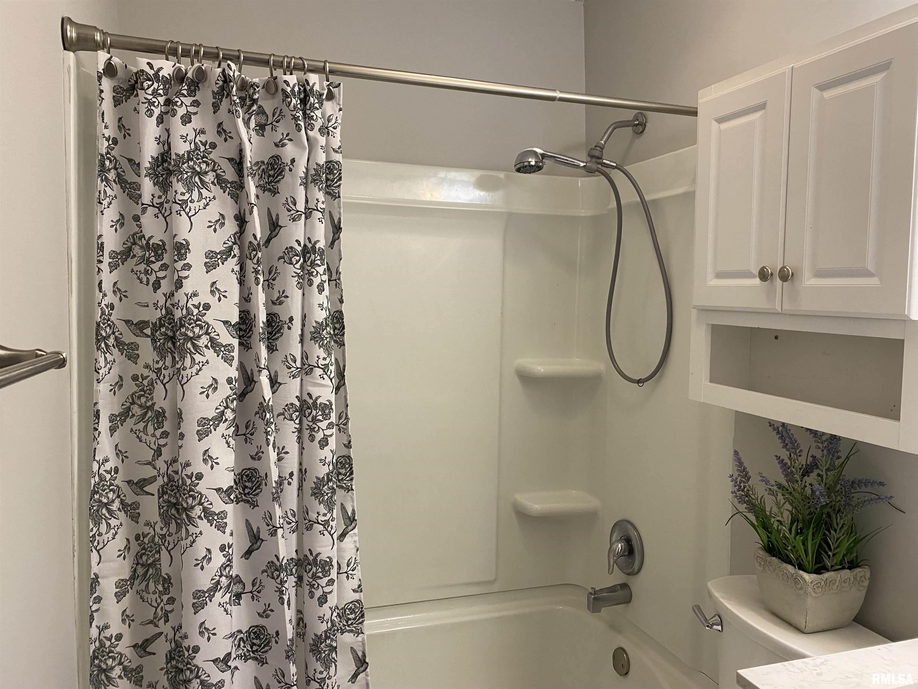 5 Evergreen Court Springfield, IL 62704 - Photo 18 of 23 Gallery Image 18