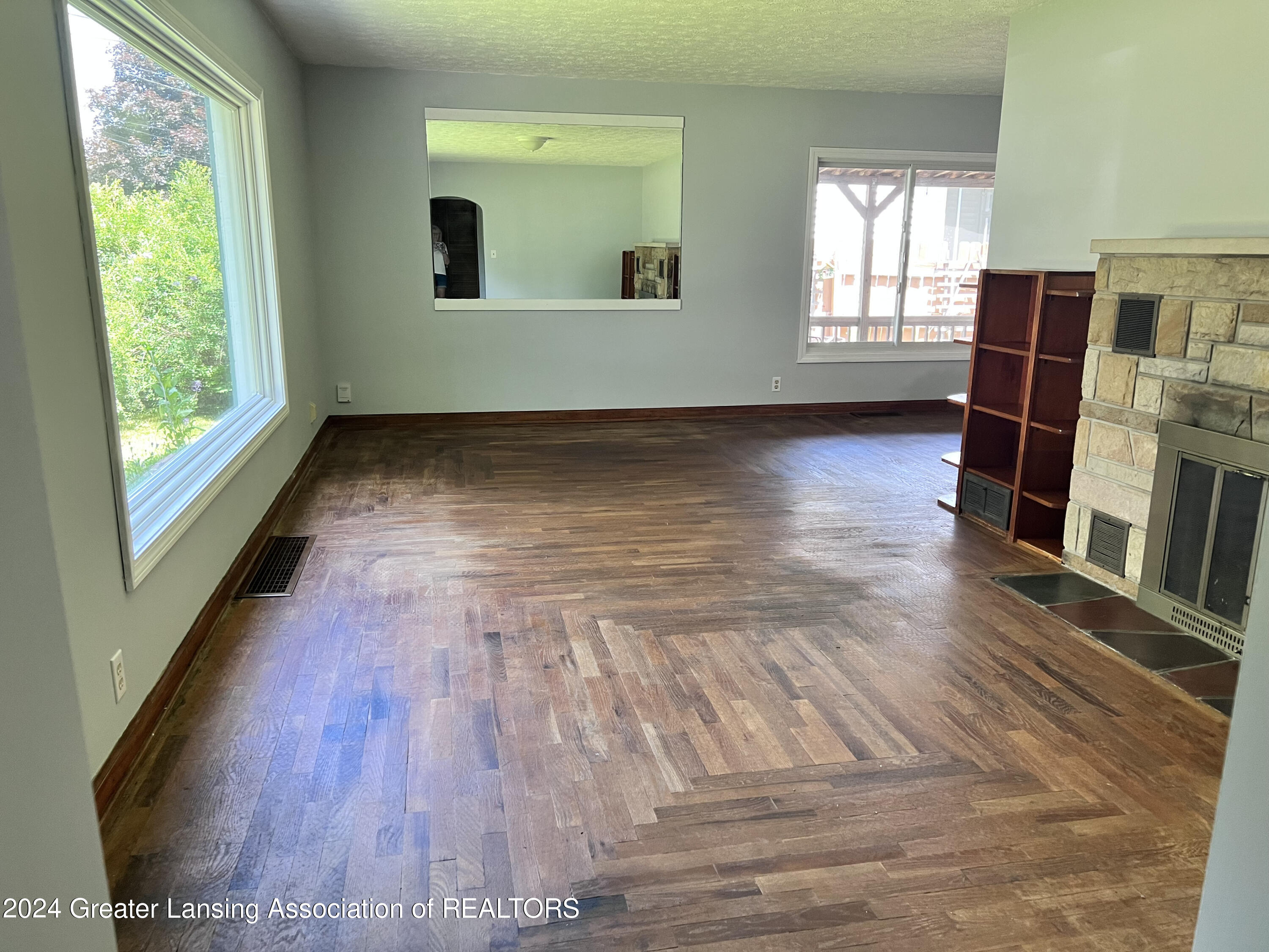 900 Bretton Road Lansing, MI 48917 - Photo 6 of 34 IMG_1791