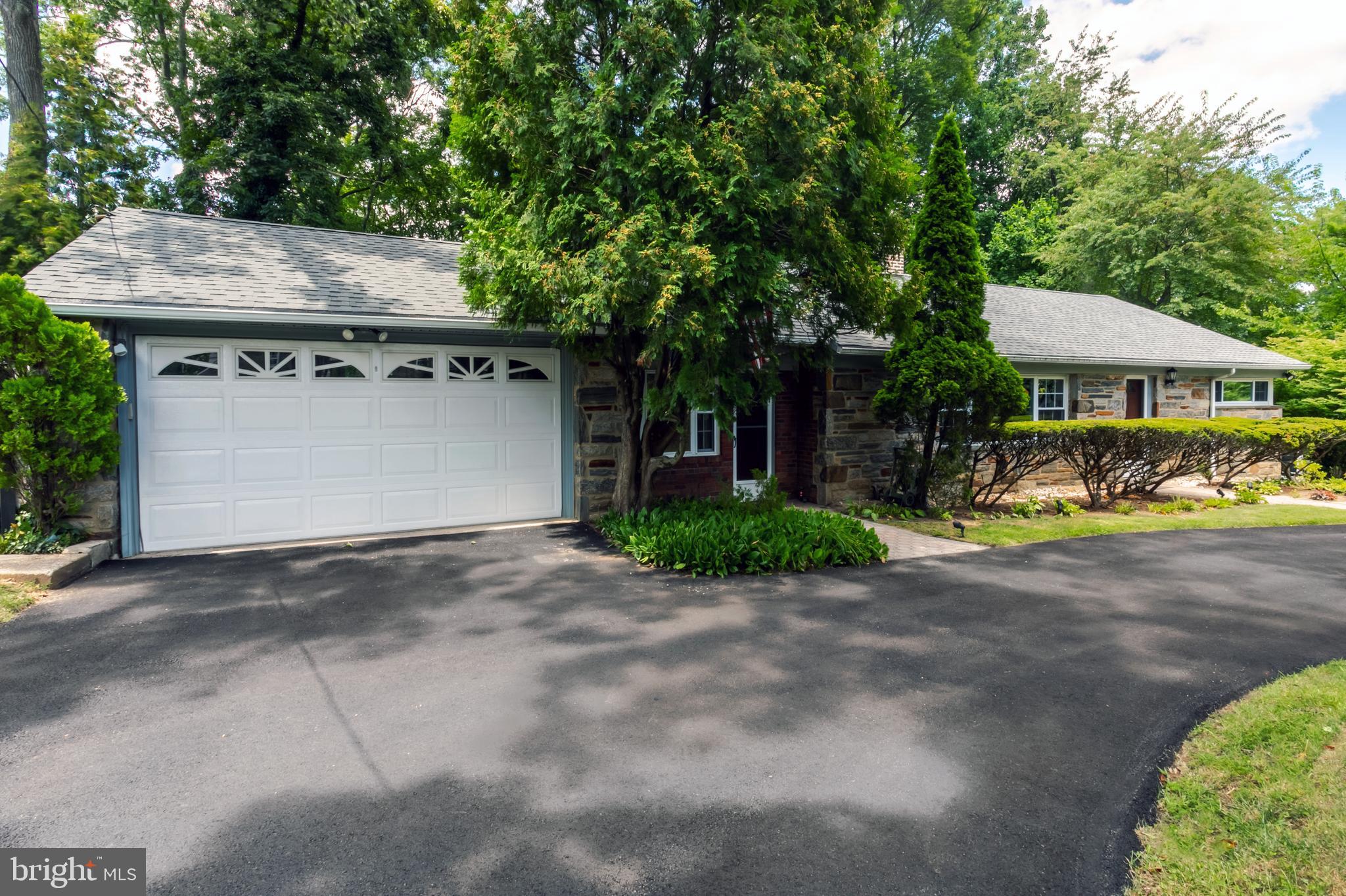 394 Marple Road Broomall, PA 19008 - Photo 2 of 45 Gallery Image 2