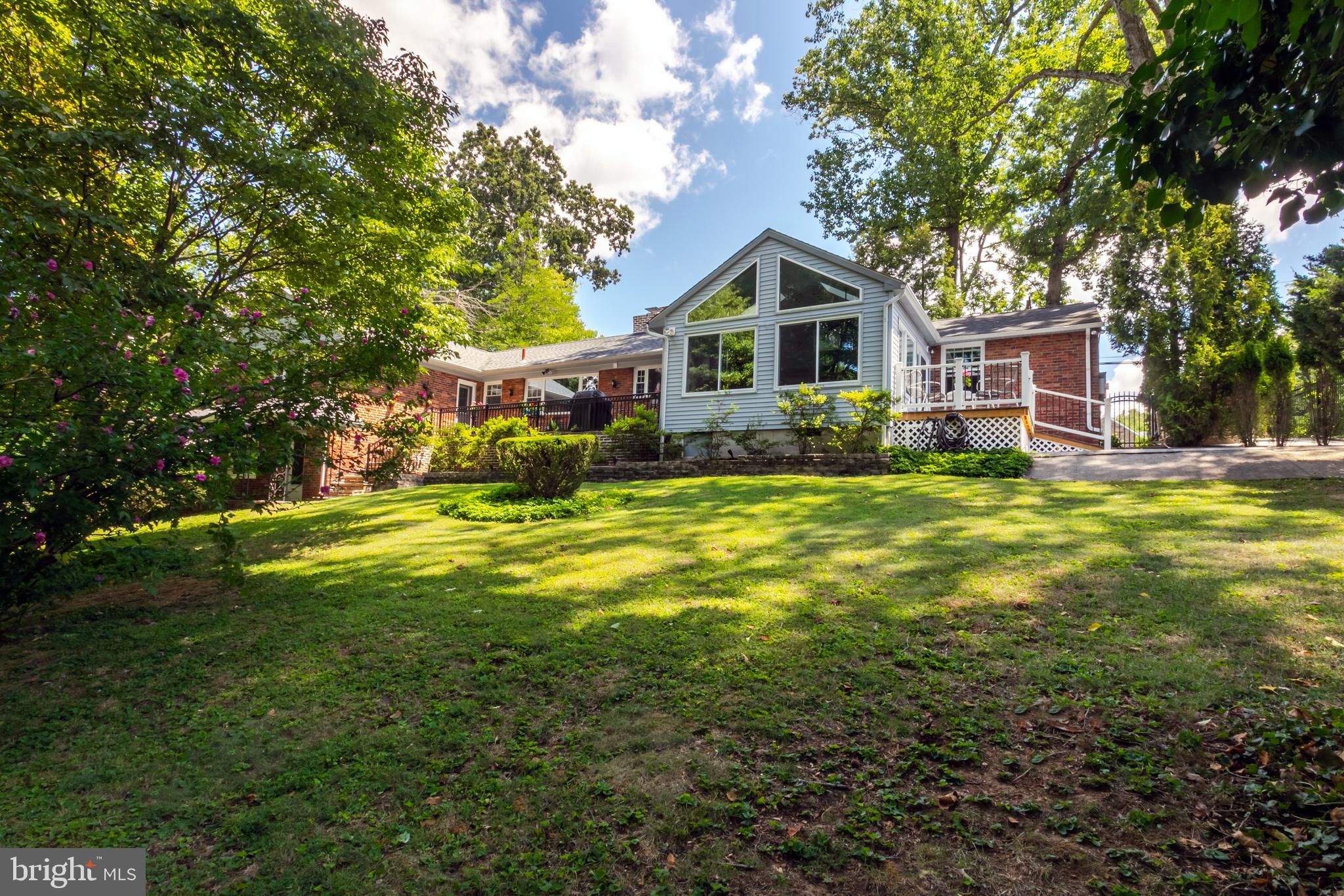 394 Marple Road Broomall, PA 19008 - Photo 5 of 45 Gallery Image 5