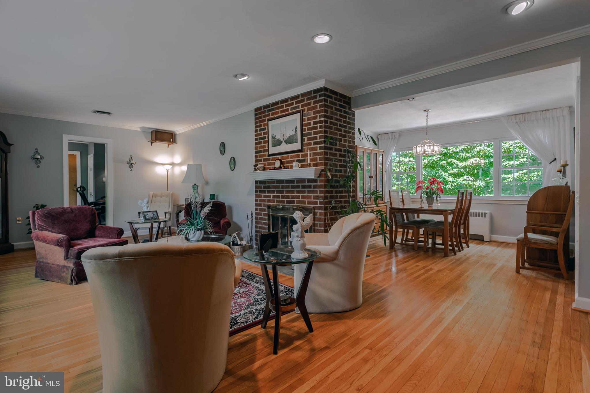 394 Marple Road Broomall, PA 19008 - Photo 8 of 45 Gallery Image 8