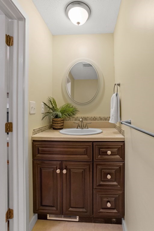 10 Groton Road, Unit C2 Westford, MA 01886 - Photo 18 of 28 Gallery Image 18
