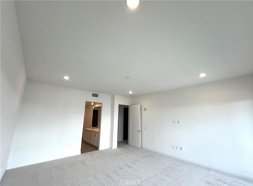 2409 Rivington Irvine, CA 92612 - Photo 30 of 46 Gallery Image 30