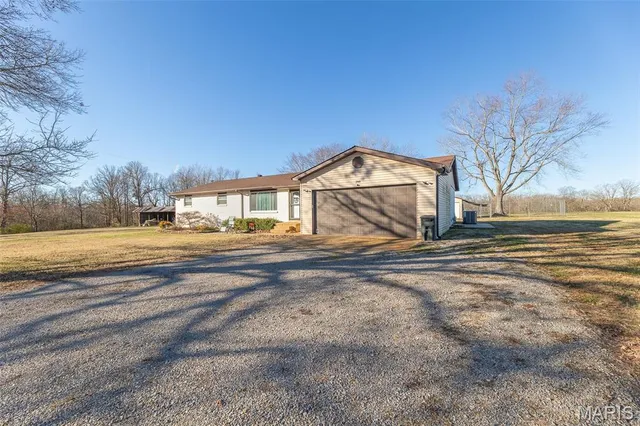 $249,900 | 298 County Road 4415, Poplar Bluff, MO 63901