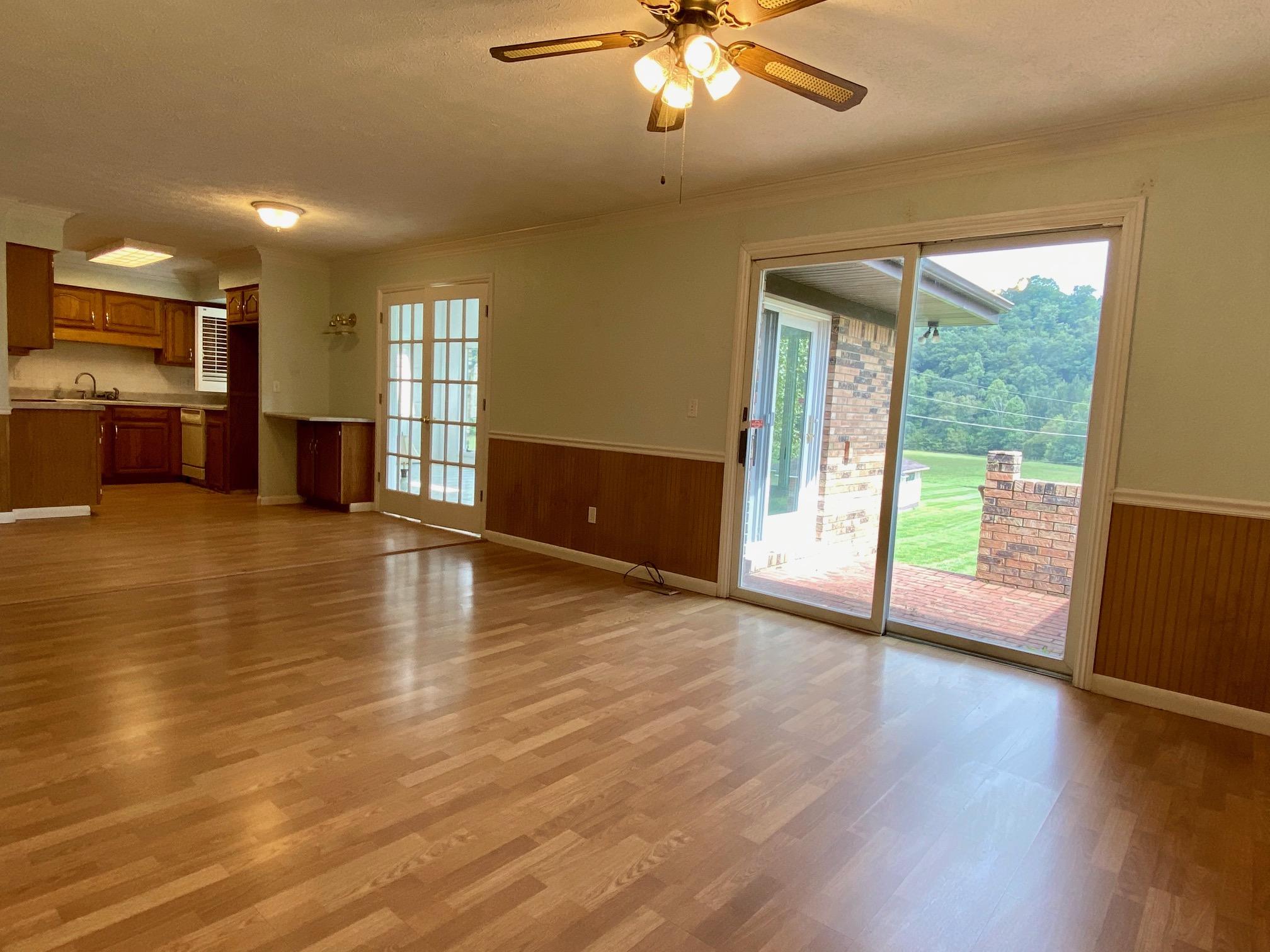 4032 Dungannon Road Coeburn, VA 24230 - Photo 11 of 60 8
