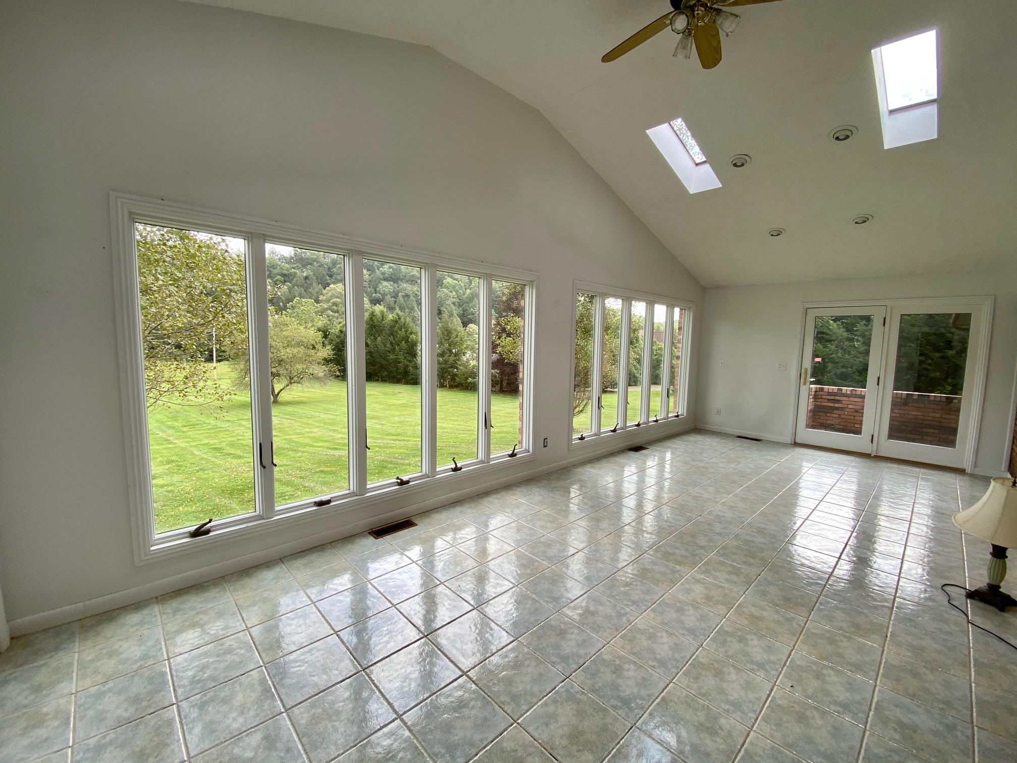 4032 Dungannon Road Coeburn, VA 24230 - Photo 16 of 60 21