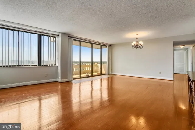 $3,100 | 6301 Stevenson Avenue, Unit 1516, Alexandria, VA 22304