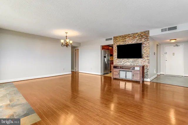 $3,100 | 6301 Stevenson Avenue, Unit 1516, Alexandria, VA 22304