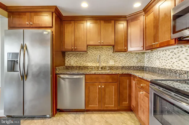 $3,100 | 6301 Stevenson Avenue, Unit 1516, Alexandria, VA 22304