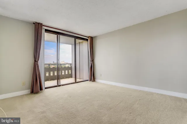 $3,100 | 6301 Stevenson Avenue, Unit 1516, Alexandria, VA 22304