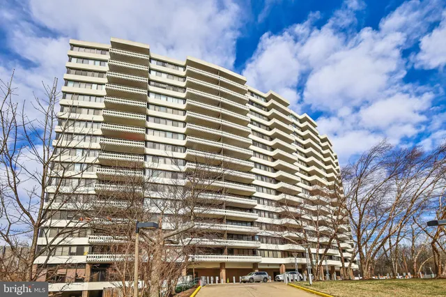 $3,100 | 6301 Stevenson Avenue, Unit 1516, Alexandria, VA 22304