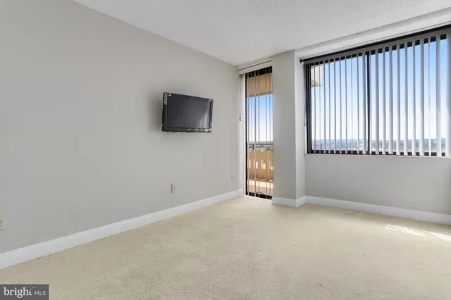 $3,100 | 6301 Stevenson Avenue, Unit 1516, Alexandria, VA 22304