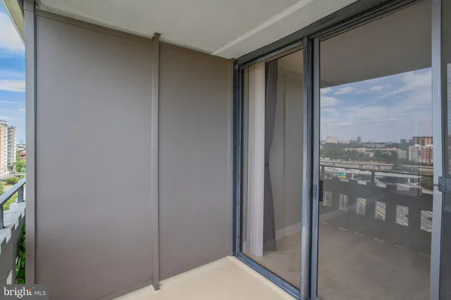 $3,100 | 6301 Stevenson Avenue, Unit 1516, Alexandria, VA 22304