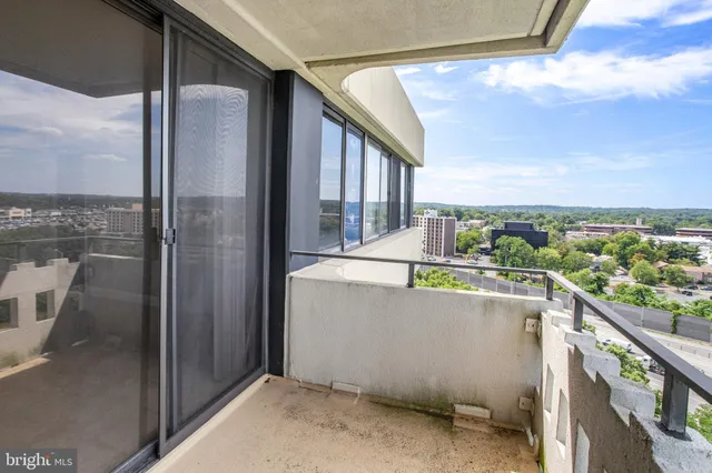 $3,100 | 6301 Stevenson Avenue, Unit 1516, Alexandria, VA 22304