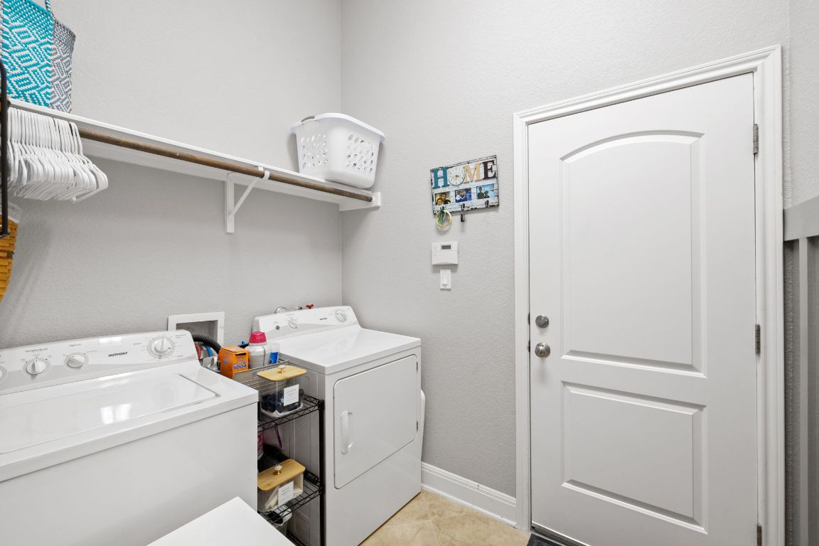 218 Sunrise Ridge Loop Lakeway, TX 78738 - Photo 12 of 40 Laundry room.