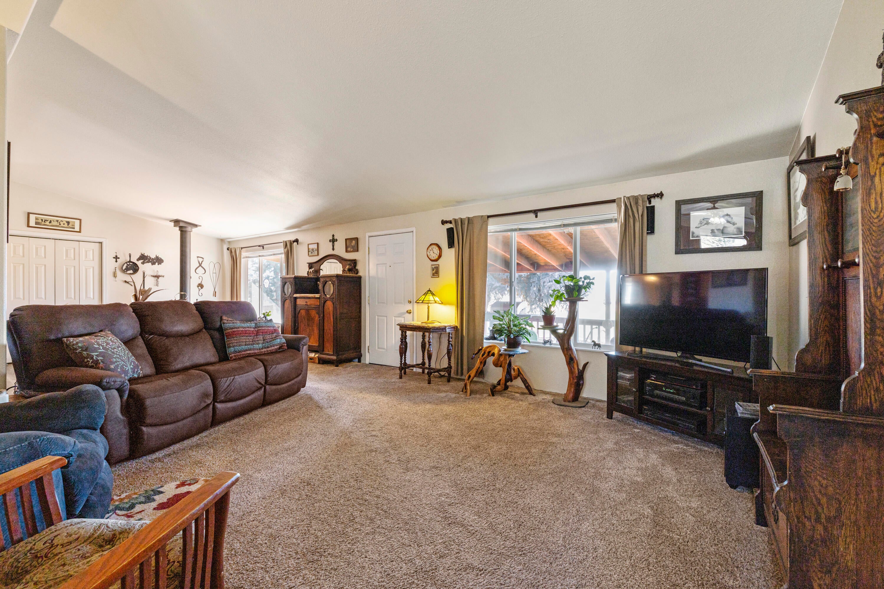 5415 Haskins Road Bonanza, OR 97623 - Photo 38 of 96 Living Area