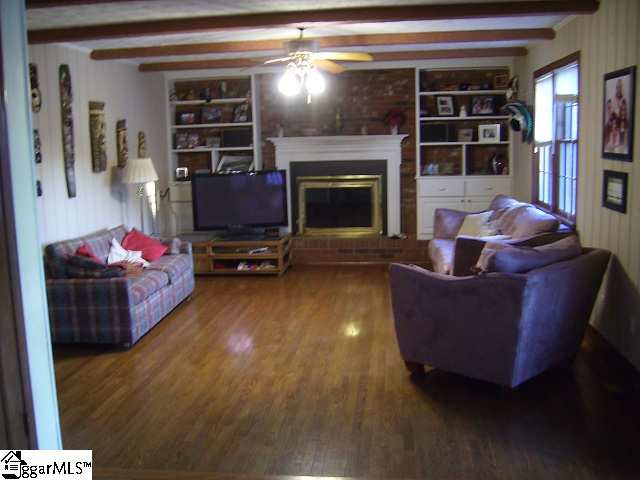 111 Timbrooke Way Easley, SC 29642 - Photo 4 of 23 Gallery Image 4