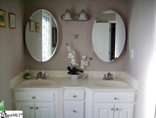111 Timbrooke Way Easley, SC 29642 - Photo 9 of 23 Gallery Image 9