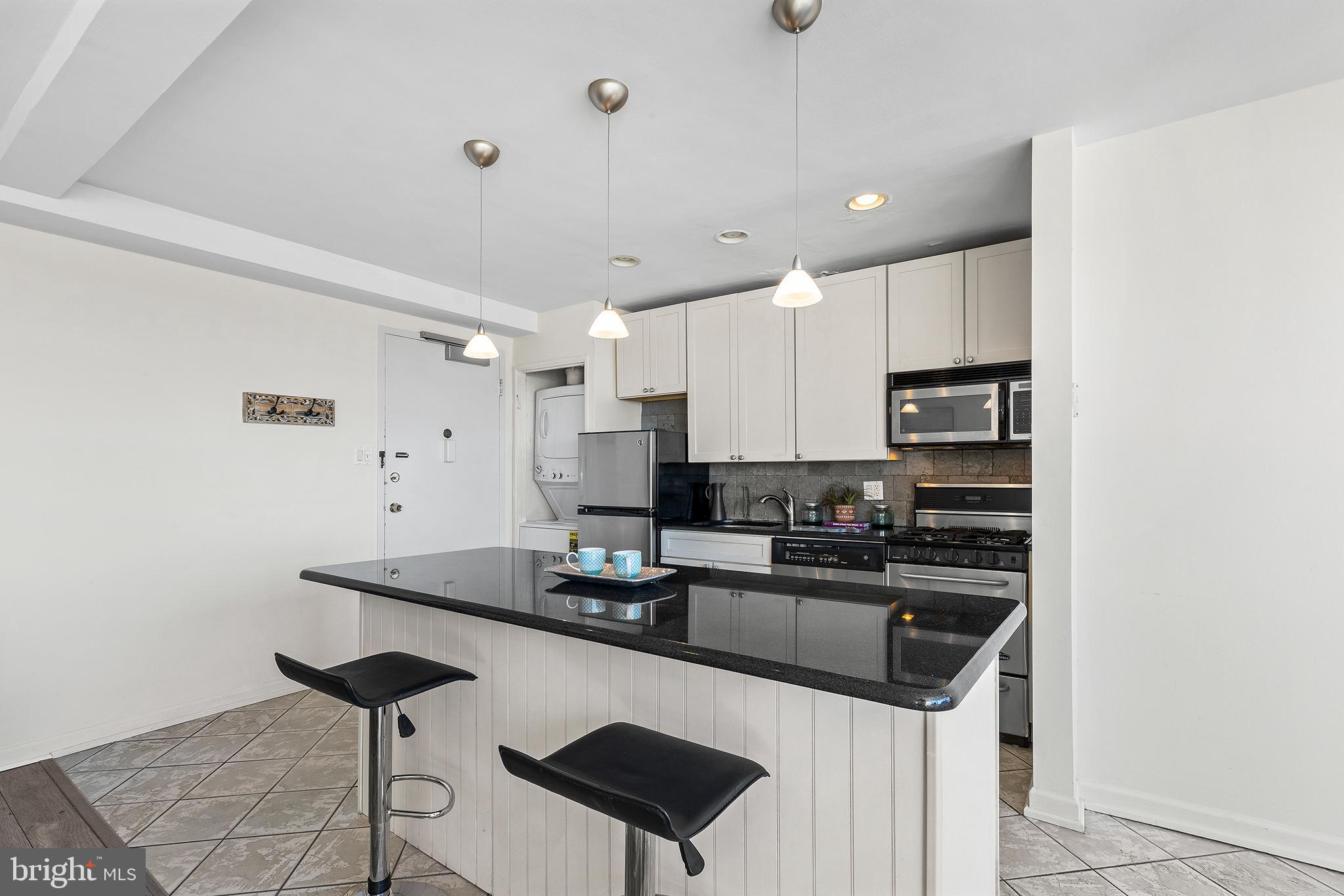 1806 Rittenhouse Square, Unit 2104 Philadelphia, PA 19103 - Photo 7 of 25