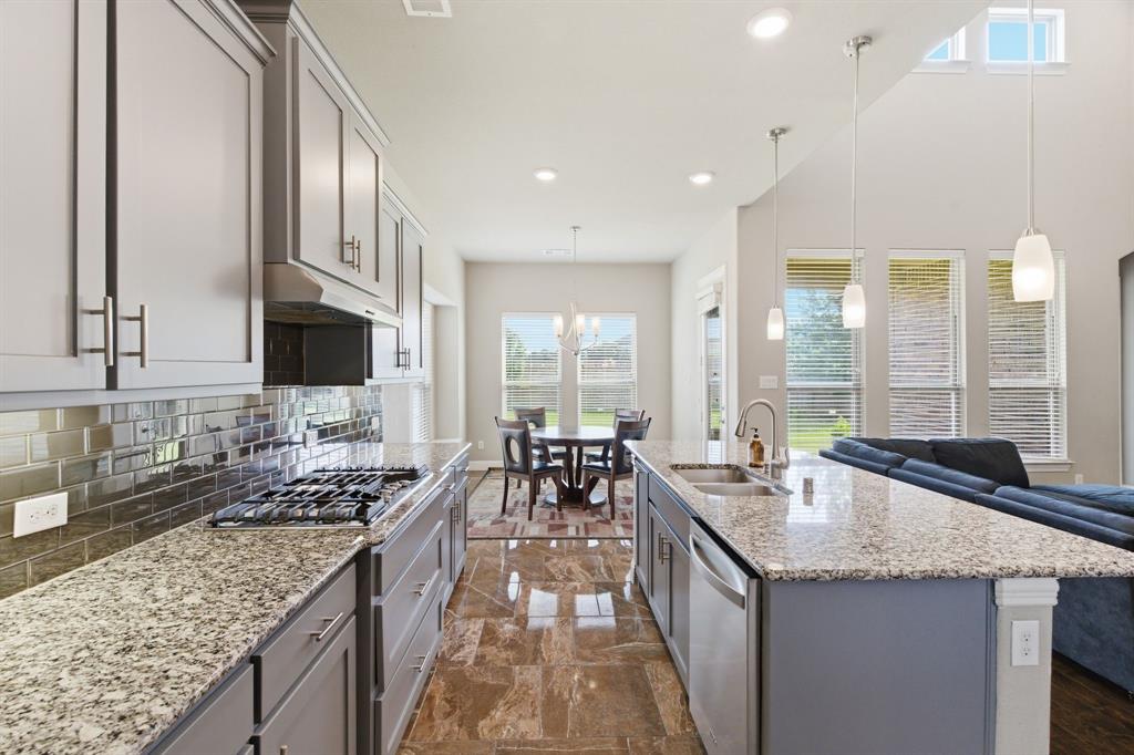 7452 Reverchon Drive Irving, TX 75063 - Photo 12 of 40