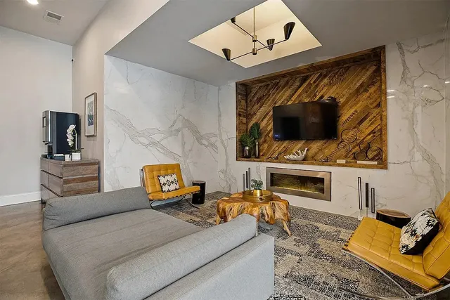 $2,000 | 2300 South Michigan Avenue, Unit 417, Chicago, IL 60616