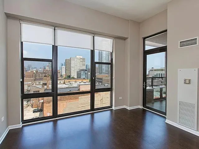 $2,000 | 2300 South Michigan Avenue, Unit 417, Chicago, IL 60616